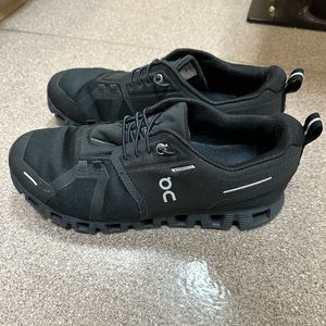 On cloud waterproof sneakers